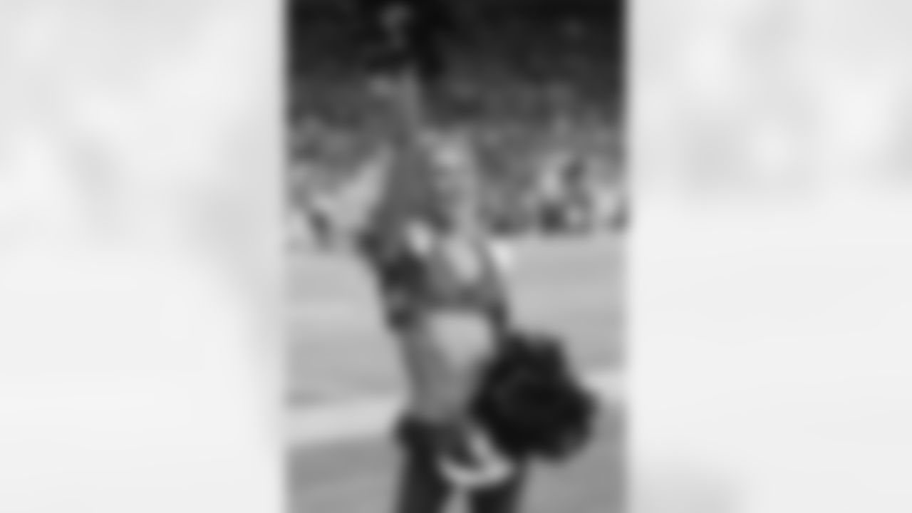 The Denver Broncos Cheerleaders during the Broncos' Week 3 game against the San Francisco 49ers at Empower Field at Mile High in Denver, Colorado on September 25, 2022.