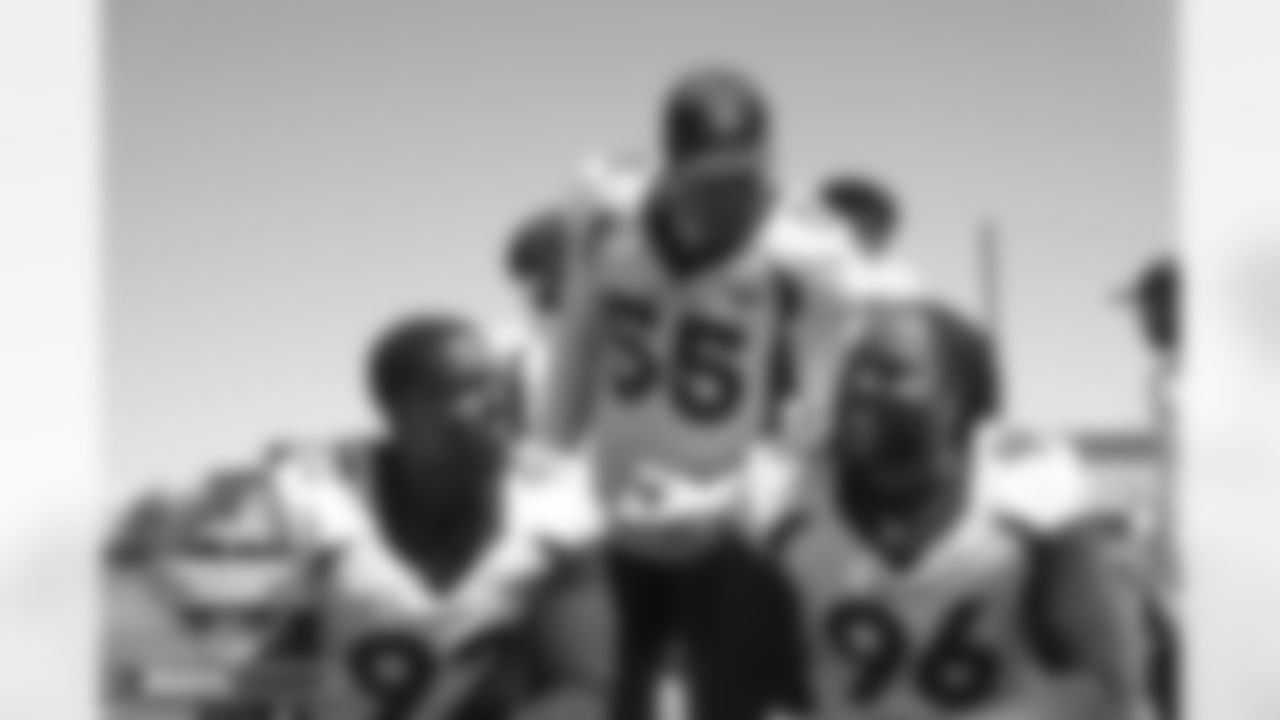 Jonathan Harris, Bradley Chubb and Eyioma Uwazurike during training camp on Saturday, July 30, 2022 at UCHealth Training Center in Englewood, Englewood.
Photo by Gabriel Christus/Denver Broncos