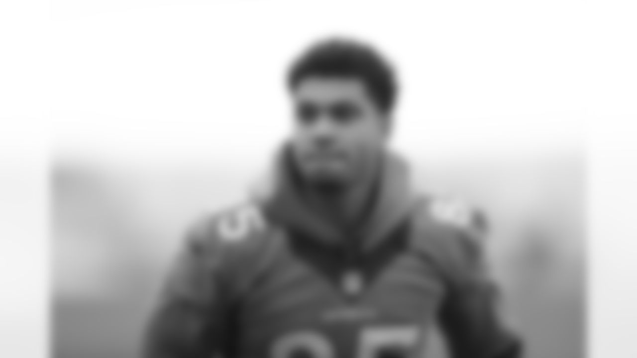 Albert Okwuegbunam during an Offseason Program workout at UCHealth Training Center in Centennial, CO, May 17, 2021.
Photo by Gabriel Christus
