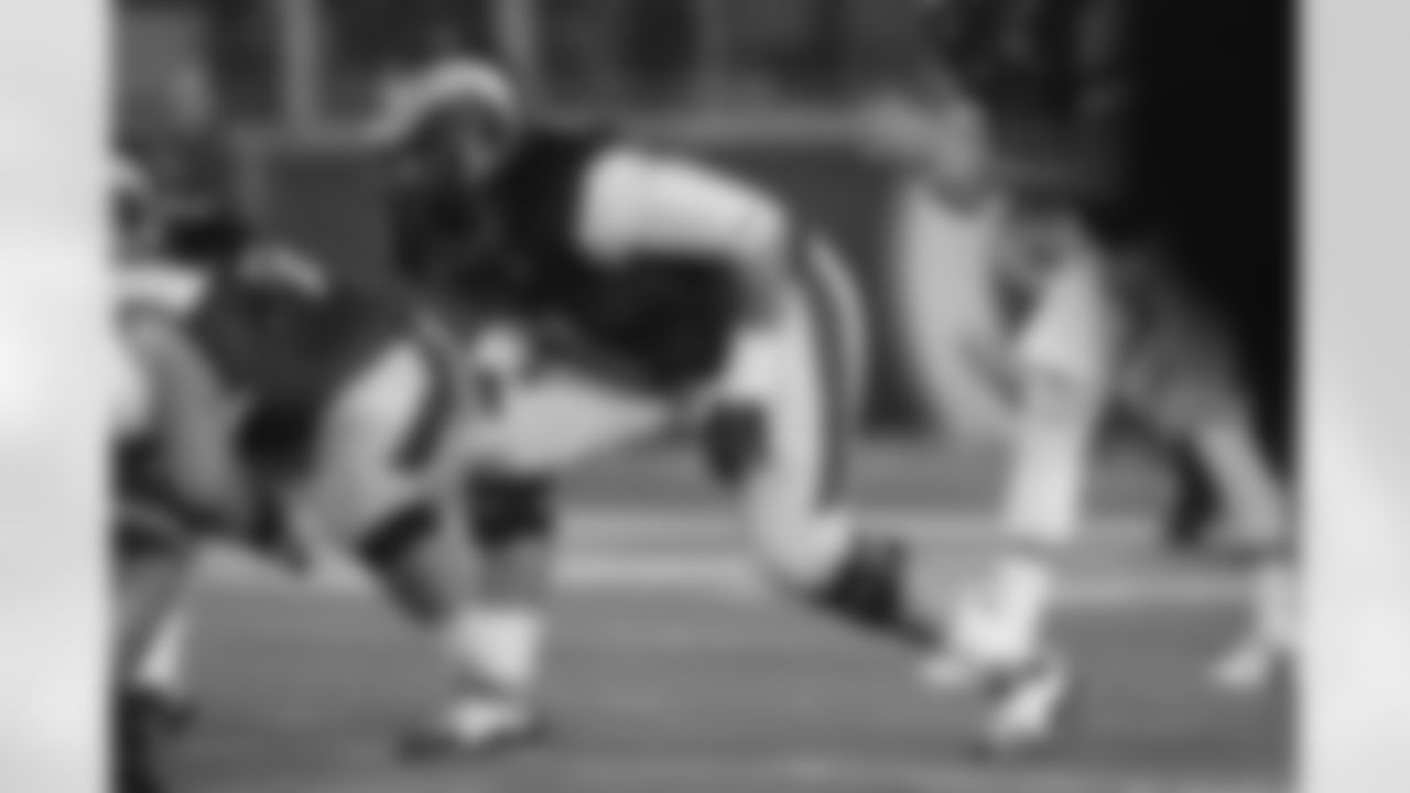 OT Ty Sambrailo