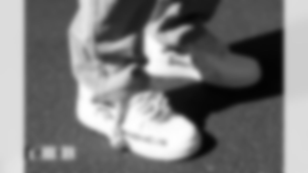Montrell Washington's custom shoes during player arrivals before the Broncos' Week 2 game against the Houston Texans at Empower Field at Mile High in Denver, Colorado on September 18, 2022. (Photo by Ben Swanson)
