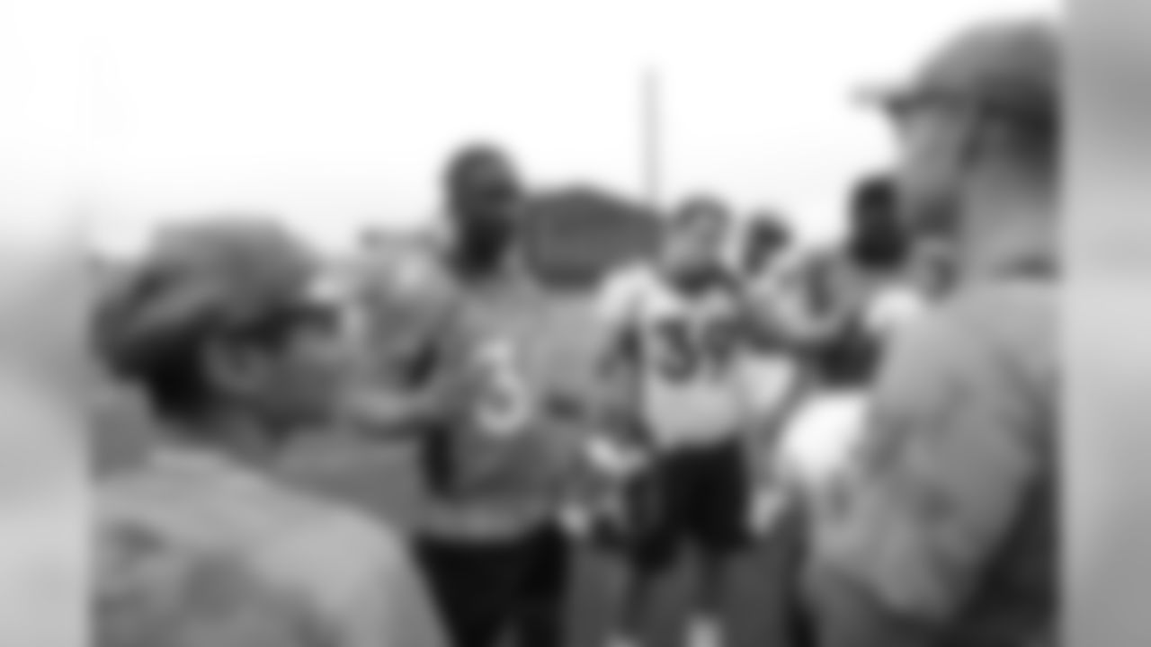 Will Parks meets actice duty military members after practice in Englewood, Colorado, August 21, 2019.
Photo by Gabriel Christus
