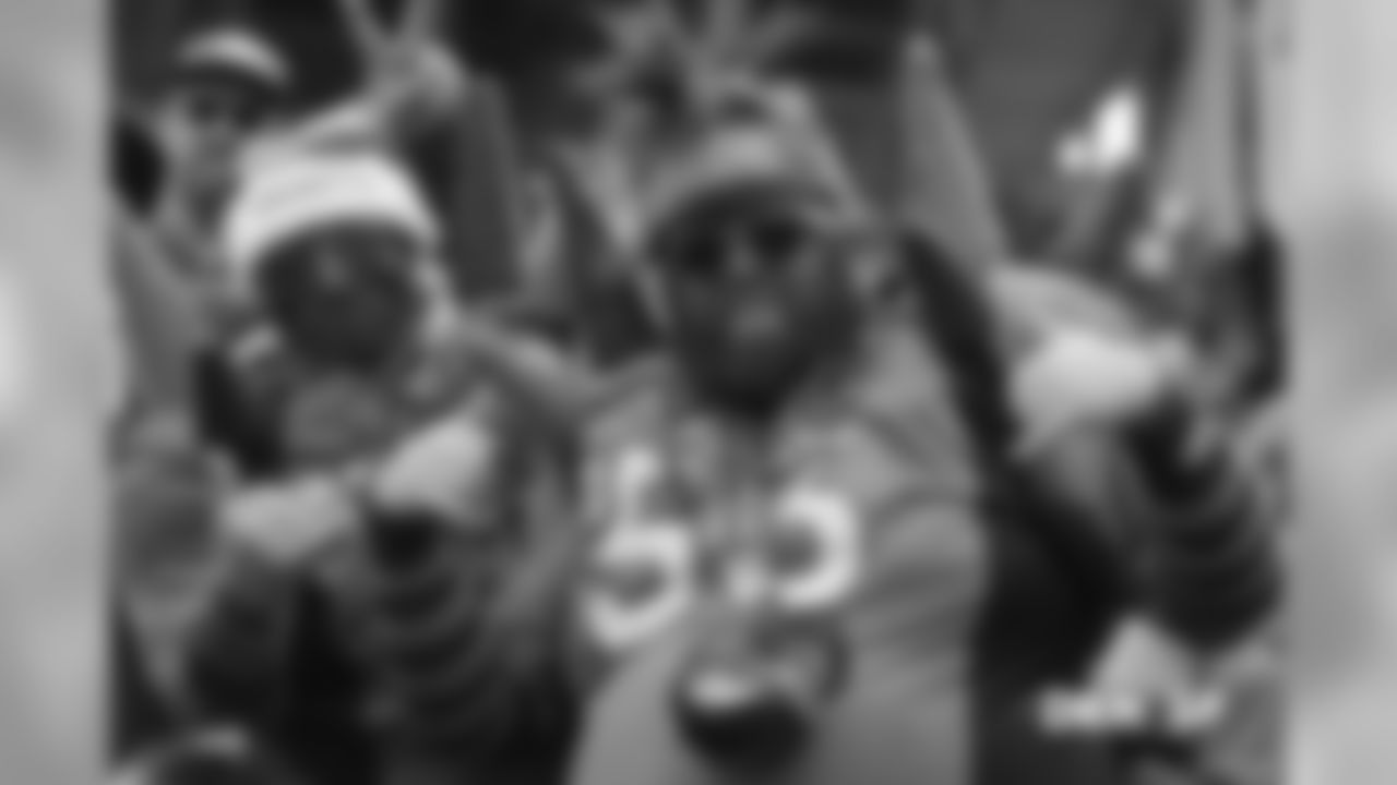 Denver Broncos fans wait for the start of an NFL football game against the San Francisco 49ers Sunday, Dec. 9, 2018, in Santa Clara, Calif. (AP Photo/Josie Lepe)
