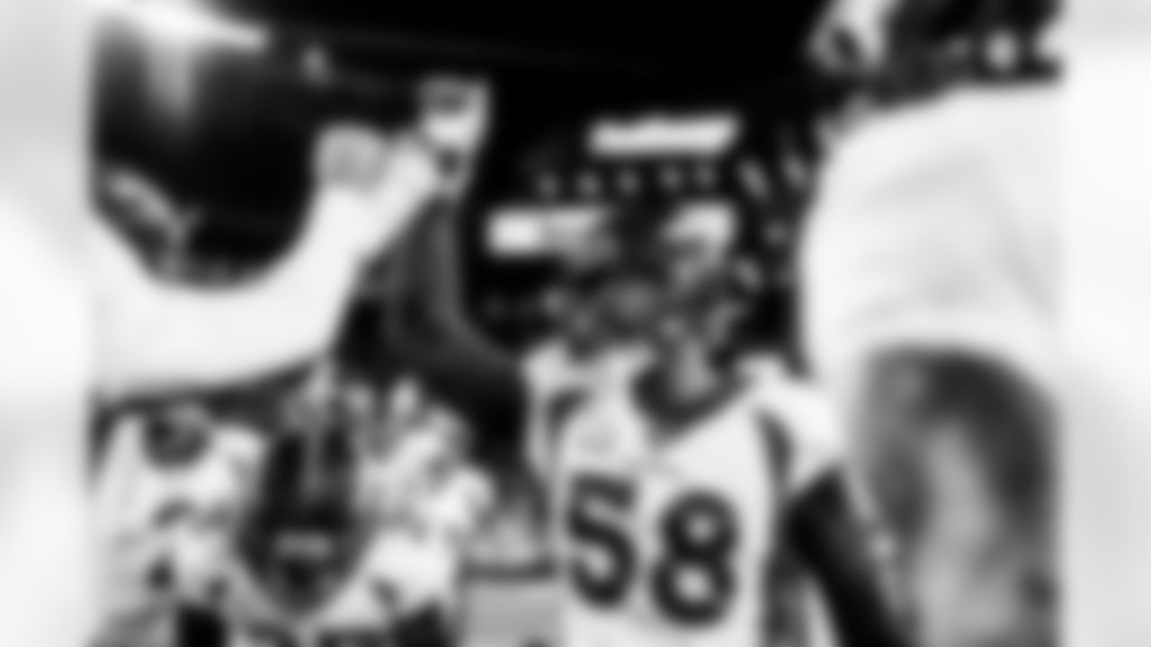 Von Miller before the Broncos' Week 7 game against the Cleveland Browns at FirstEnergy Stadium in Cleveland, Ohio on October 21, 2021. (Photo by Gabriel Christus)