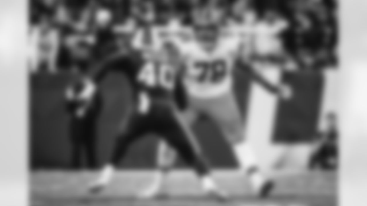 Offensive tackle Jack Conklin (78) during a NFL football game between the Cleveland Browns and Buffalo Bills on November 20, 2022 at Ford Field.