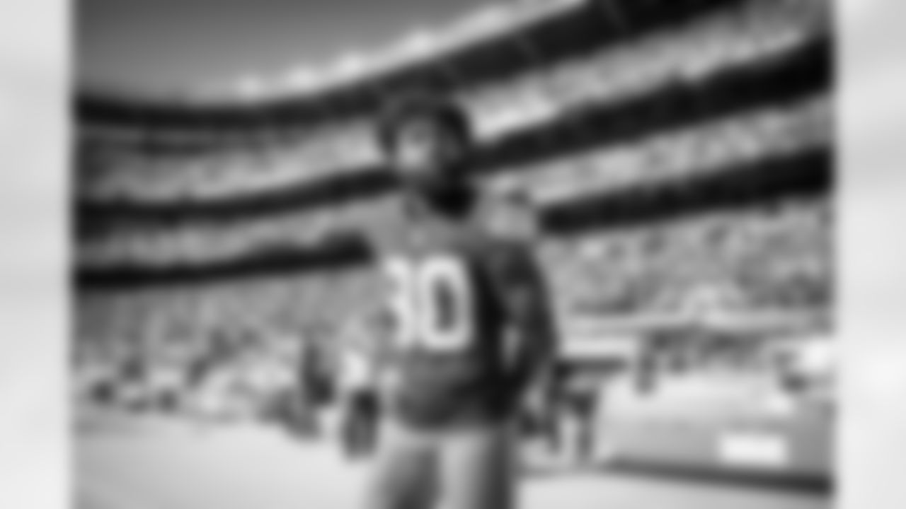 Wide receiver Jarvis Landry (80) before a NFL football game between the Pittsburgh Steelers and Cleveland Browns on October 31, 2021 at FirstEnergy Stadium. The Browns lost 10-15.
