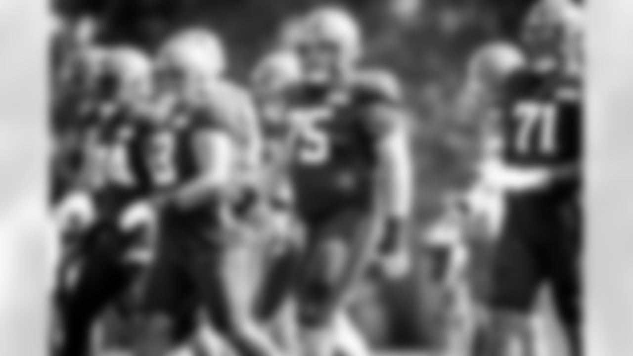 Offensive guard Joel Bitonio (75) during practice on September 23, 2020