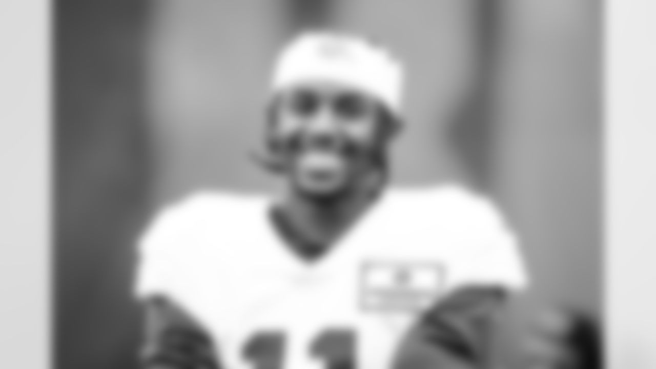 Wide receiver Donovan Peoples-Jones (11) during practice on December 30, 2021.