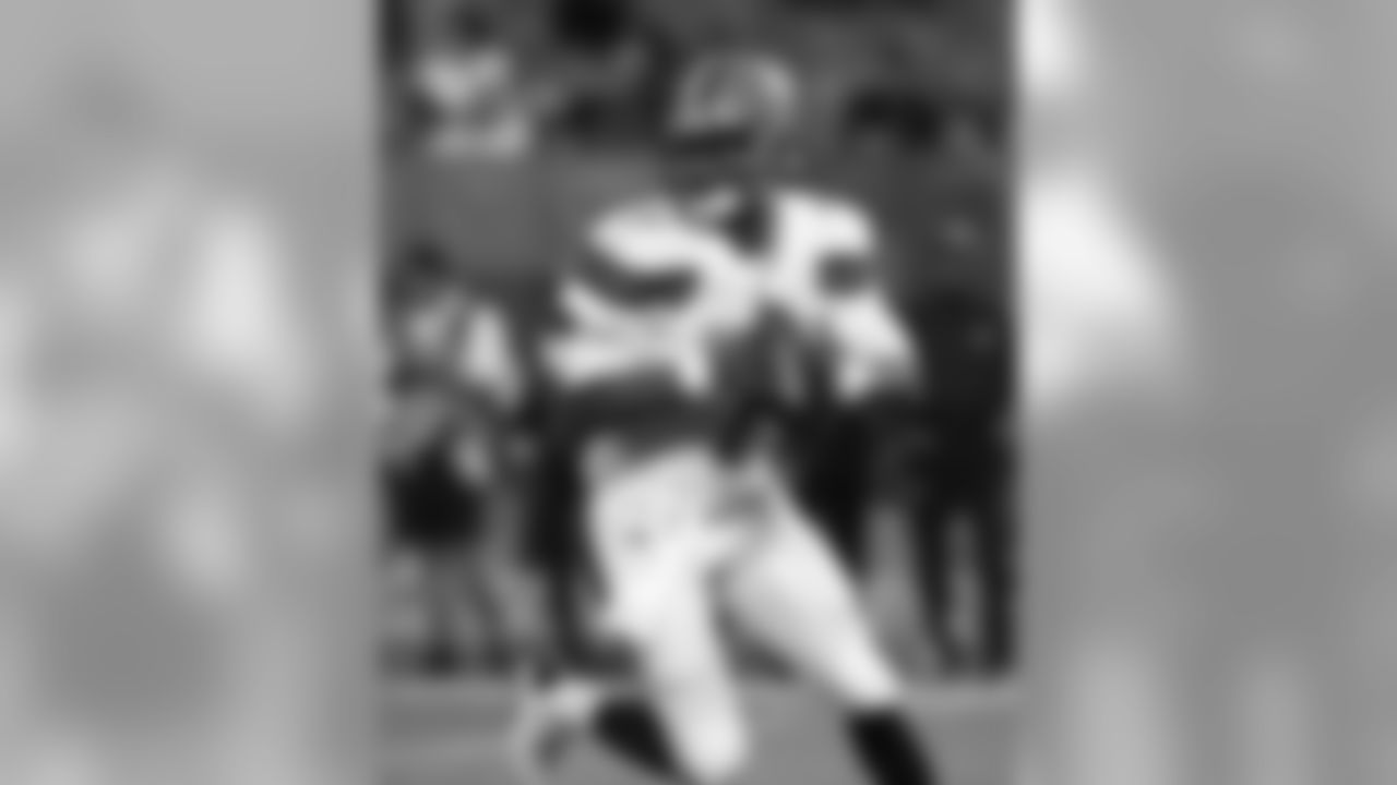 QB DeShone Kizer in action against the Saints.