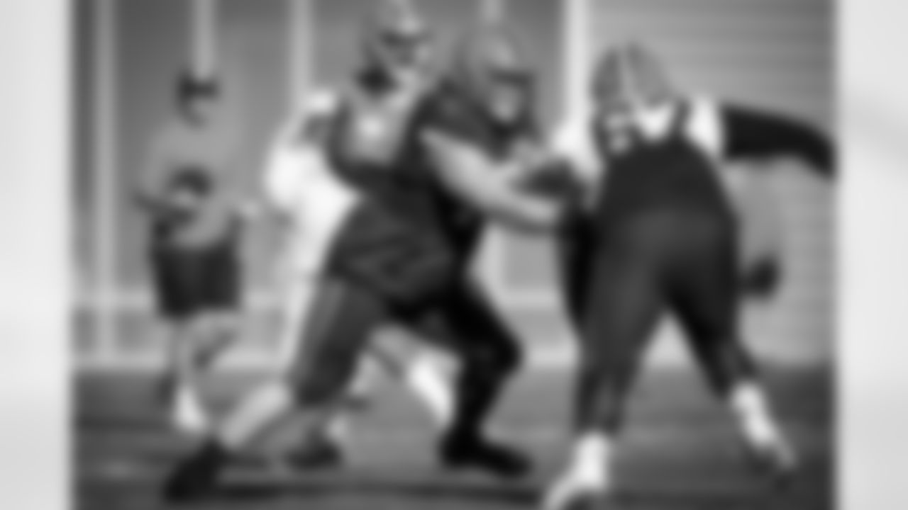 Offensive guard Wyatt Teller (77) during practice at CrossCountry Mortgage Campus on November 9, 2022.
