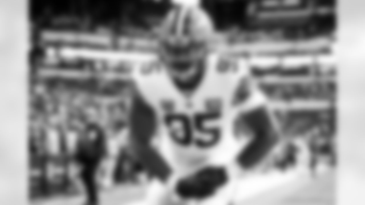 Defensive end Myles Garrett (95) before a NFL football game between the Cleveland Browns and Indianapolis Colts on October 22, 2023 at Lucas Oil Stadium. The Browns won 39-38.