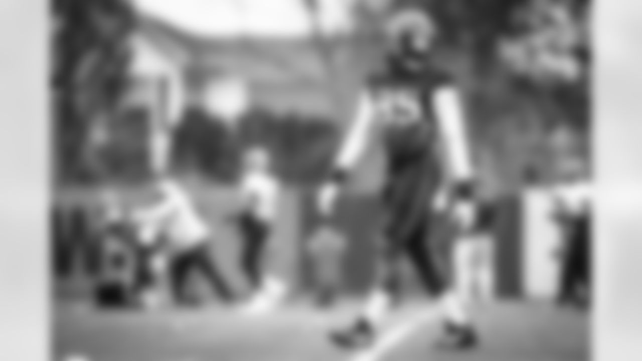 Tight end David Njoku (85) during practice on November 17, 2021.
