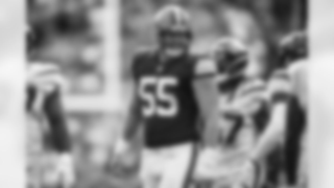 Center Ethan Pocic (55) during a NFL football game between the New York Jets and Cleveland Browns on September 18, 2022 at FirstEnergy Stadium.