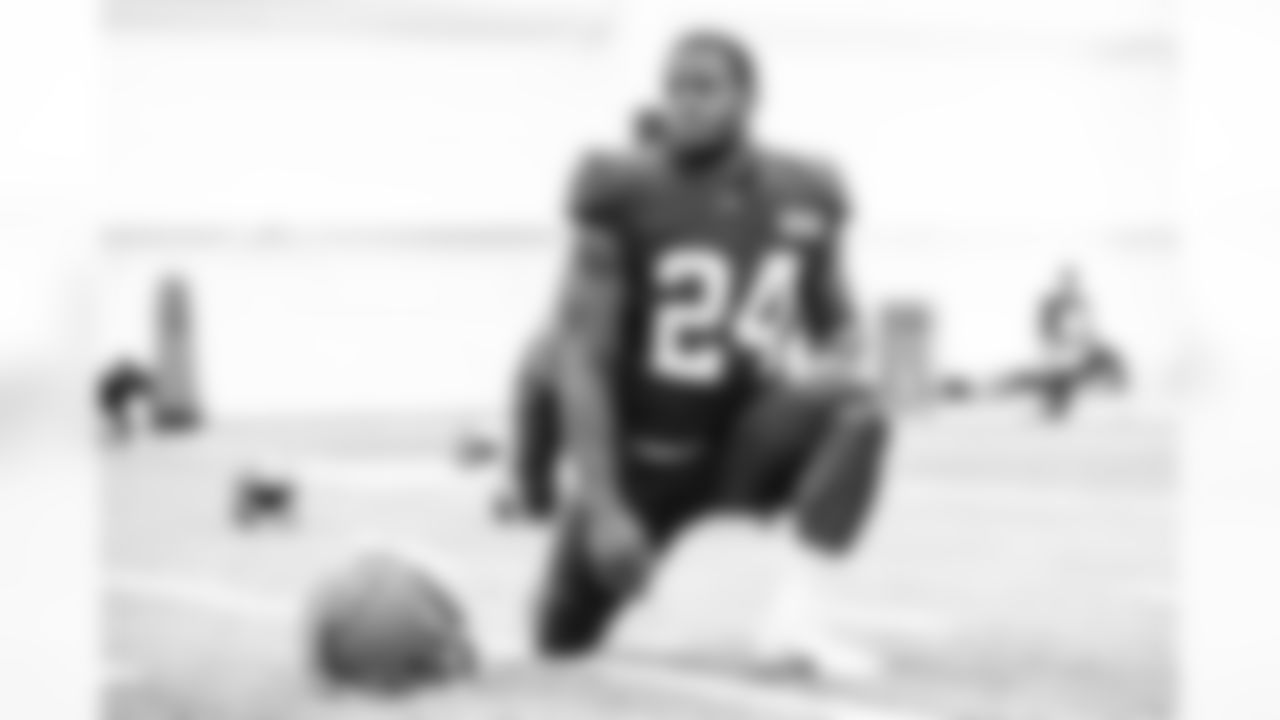 Running Back Nick Chubb (24) during practice on August 28, 2020