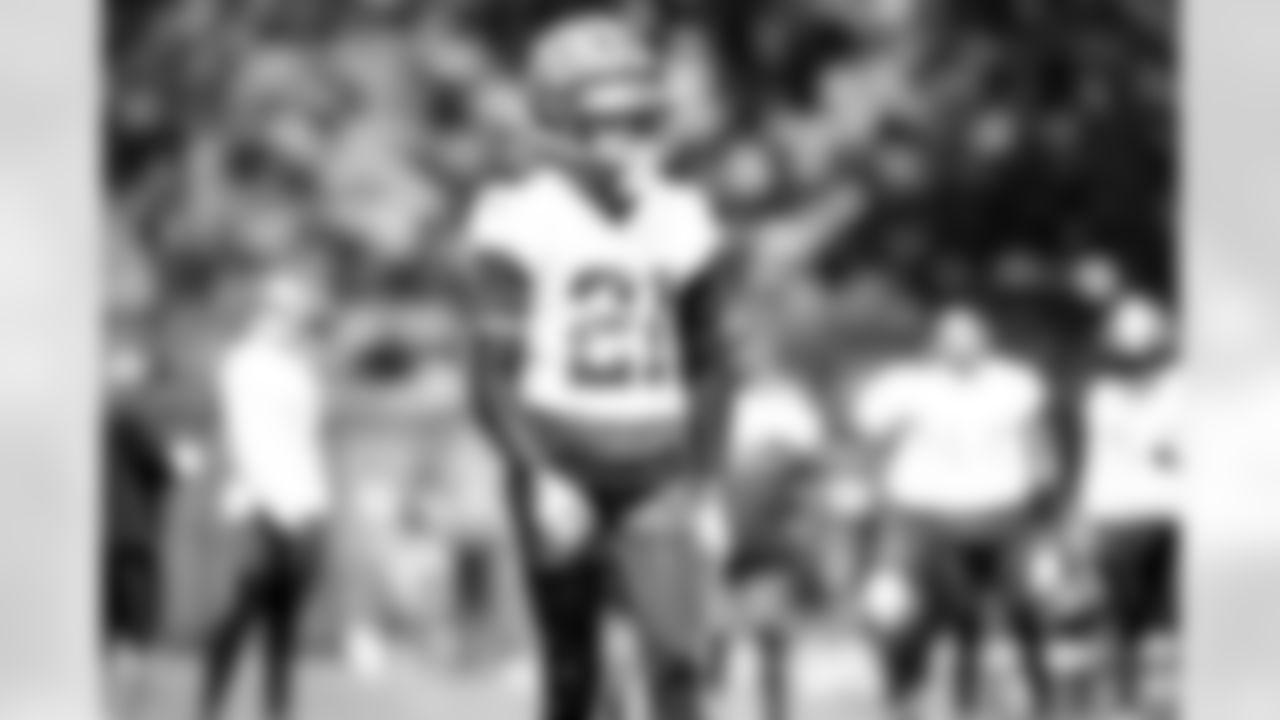 Cornerback Denzel Ward (21) during the second day of minicamp on June 16, 2021.