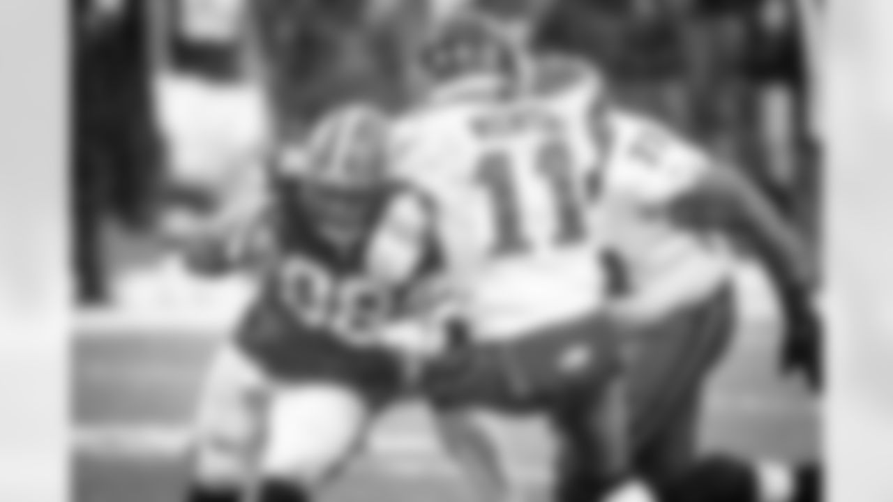 Defensive tackle Sheldon Richardson (98) during a NFL football game between the Philadelphia Eagles and Cleveland Browns on November 22, 2020 at FirstEnergy Stadium. The Browns won 22-17.