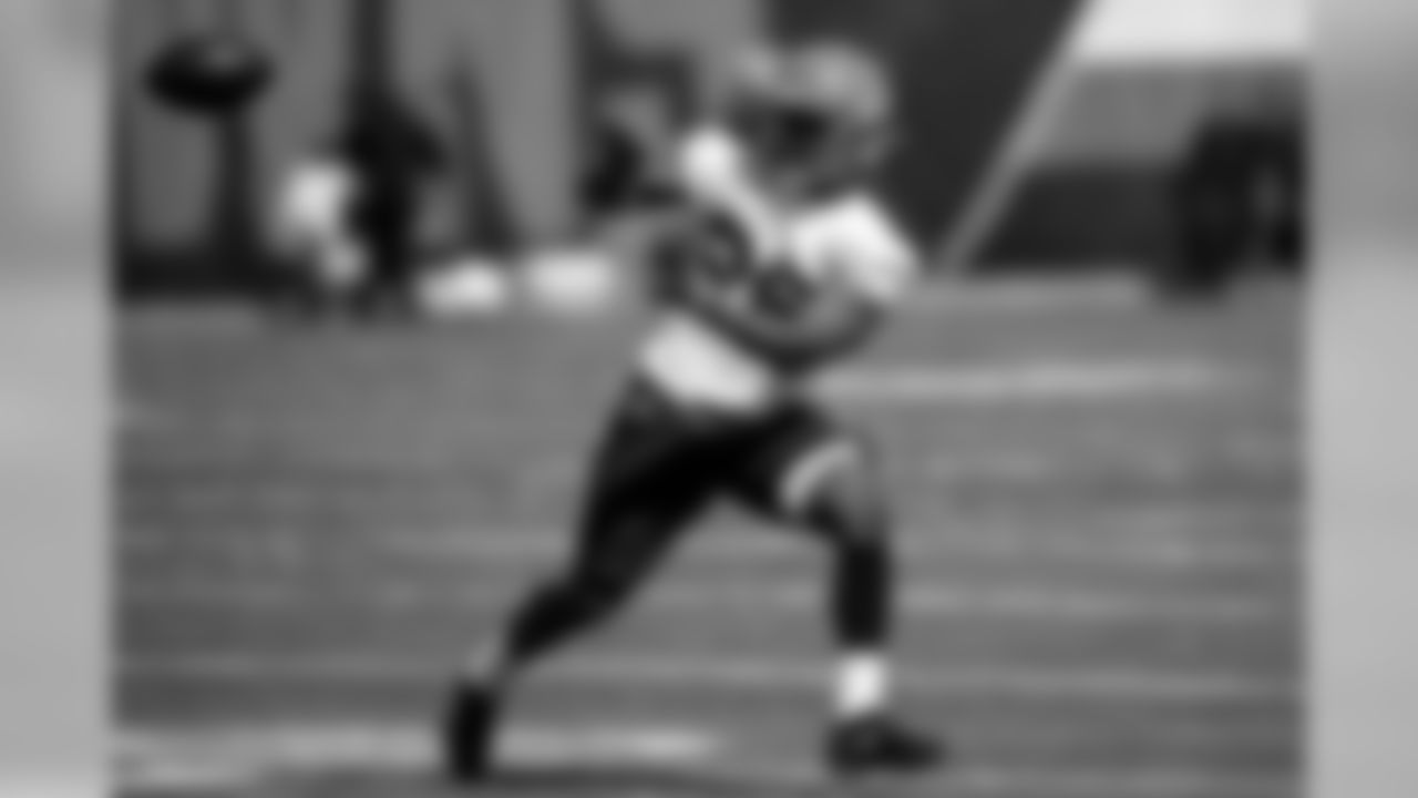 Running Back Dontrell Hilliard (25) during the second practice of OTAs on May 15, 2019