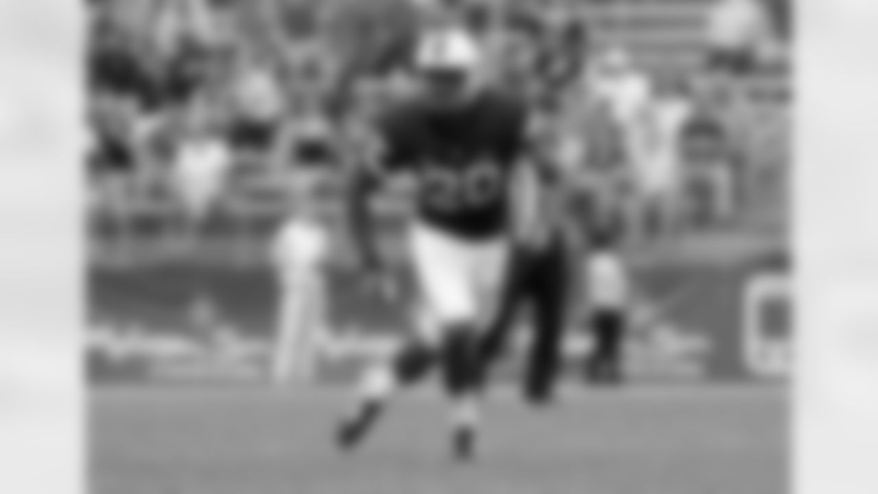 S Obi Melifonwu (Connecticut)