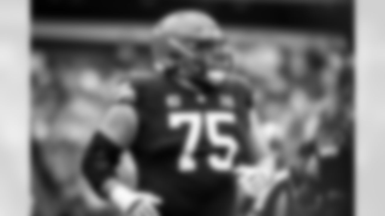 Offensive guard Joel Bitonio (75) during a NFL football game between the Tennessee Titans and Cleveland Browns on September 24, 2023 at Cleveland Browns Stadium. The Browns won 27-3.