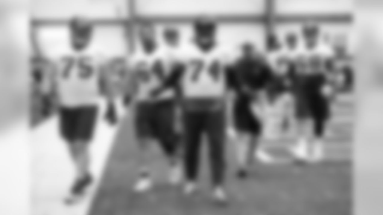 Offensive tackle Chris Hubbard (74) during the last day of minicamp on June 6, 2019.