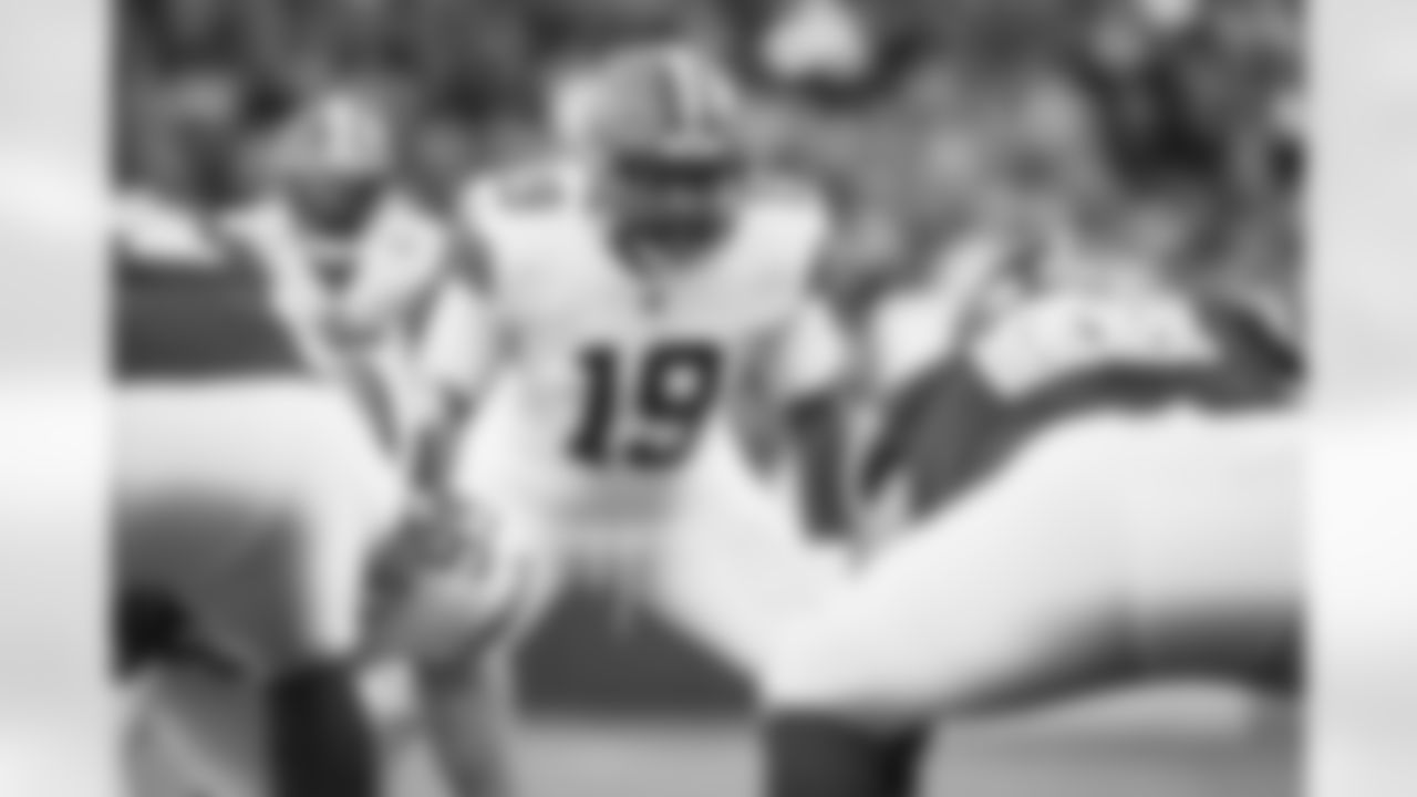 Linebacker Reggie Ragland (19) during a NFL football game between the Cleveland Browns and Washington Commanders on January 1, 2023 at FedEx Field.