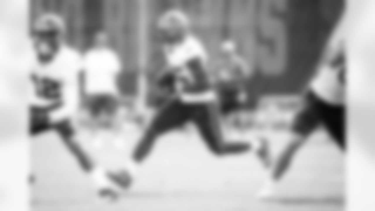 Running back Demetric Felton (25) during the first day of joint practices with the New York Giants on August 19, 2021.