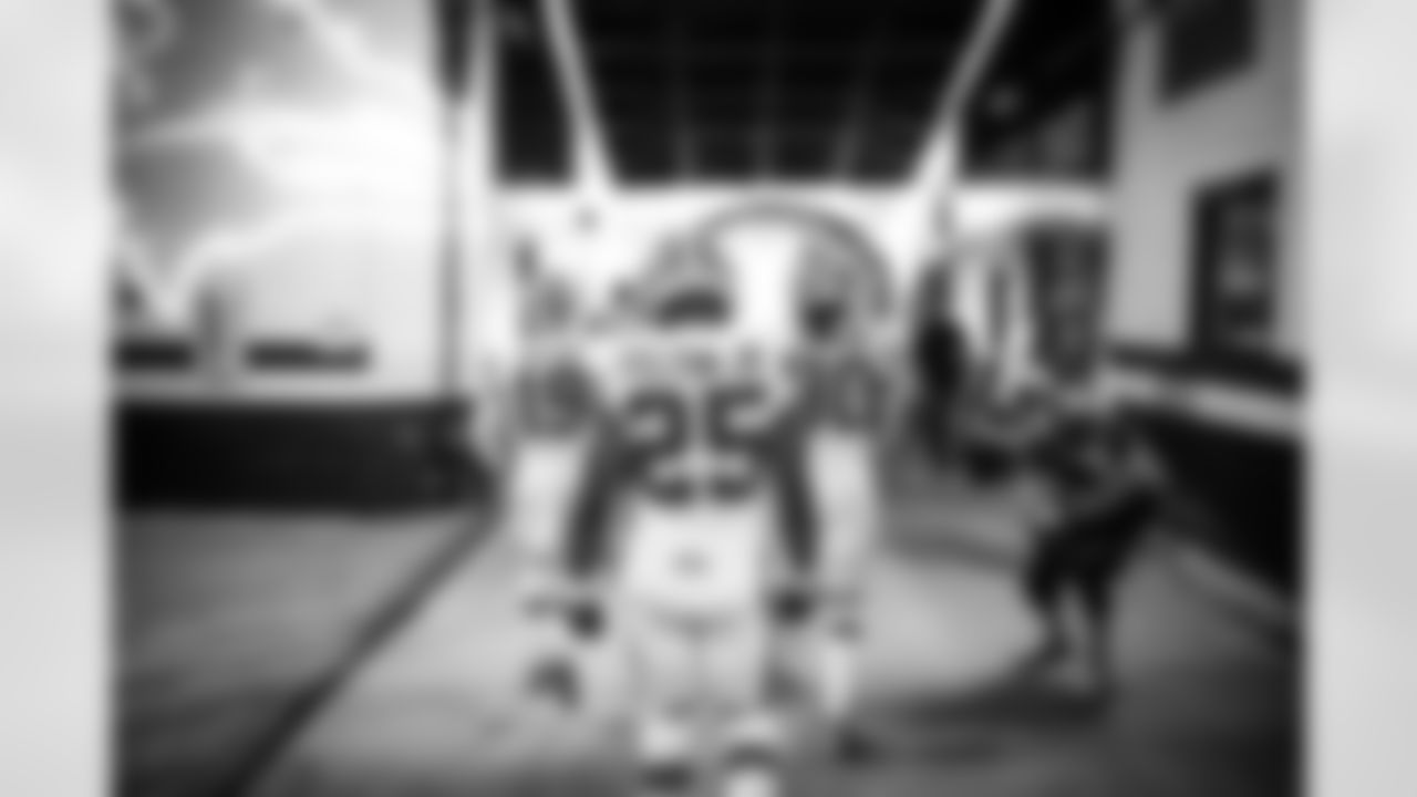 Running back Demetric Felton (25) before a NFL football game between the Cleveland Browns and Baltimore Ravens on Sunday Night Football on November 28, 2021 at M&T Bank Stadium. The Browns lost 10-16.
