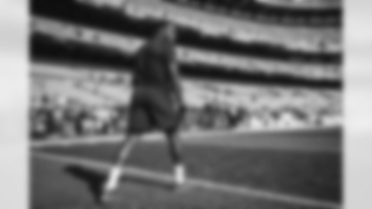 Wide Receiver Amari Cooper (2) before a NFL football game between the New England Patriots and Cleveland Browns on October 16, 2022 at FirstEnergy Stadium.