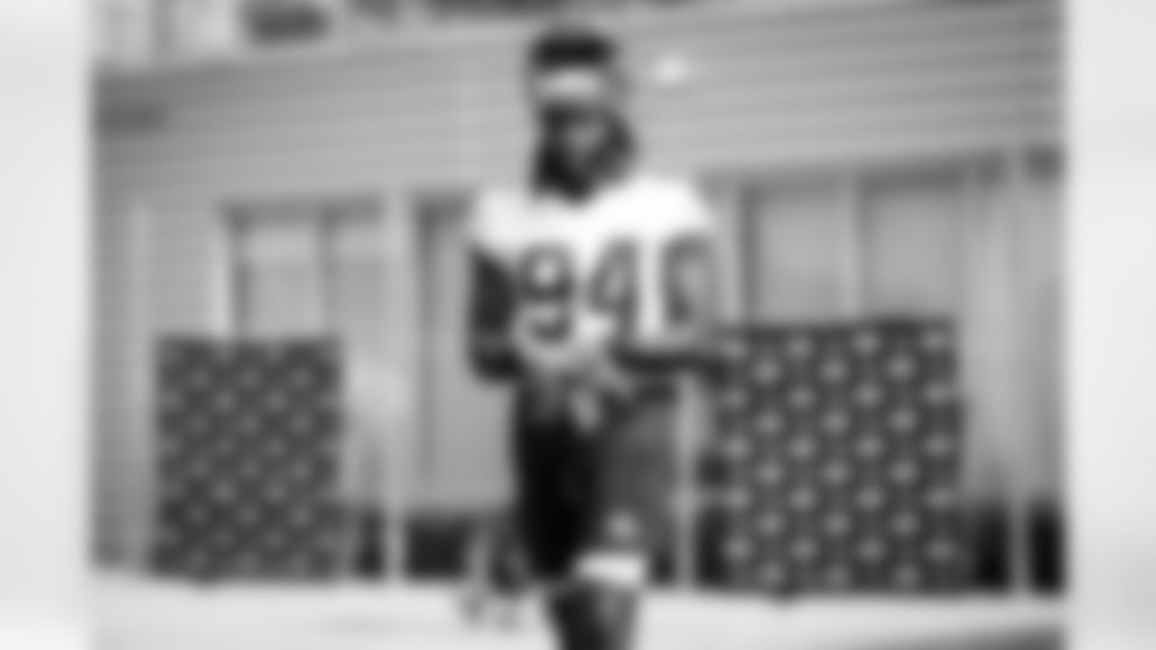 Defensive end Alex Wright (94) during the fifth day of OTAs at CrossCountry Mortgage Campus on June 1, 2022.