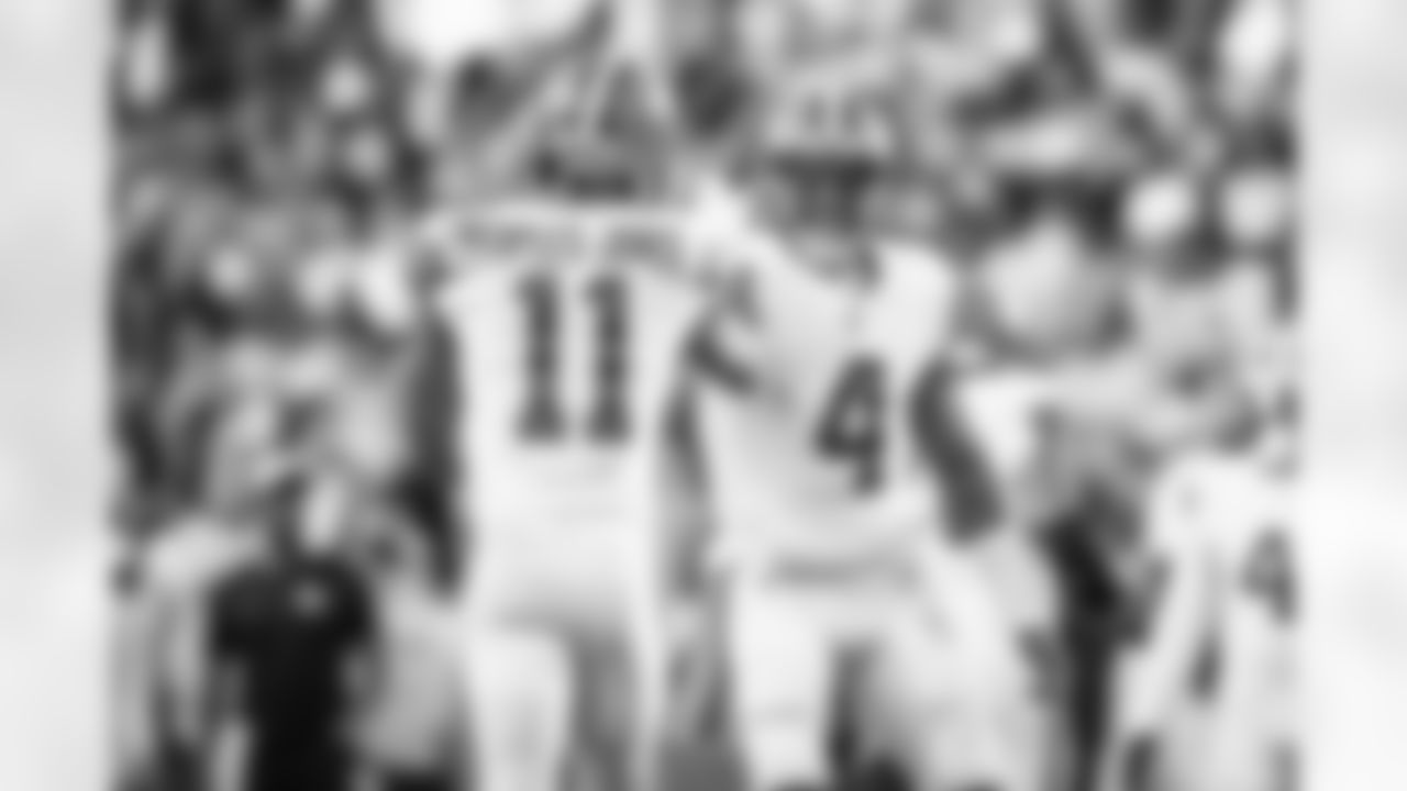 Quarterback Deshaun Watson (4) and Wide receiver Donovan Peoples-Jones (11) during a NFL football game between the Cleveland Browns and Washington Commanders on January 1, 2023 at FedEx Field. The Browns won 24-10.