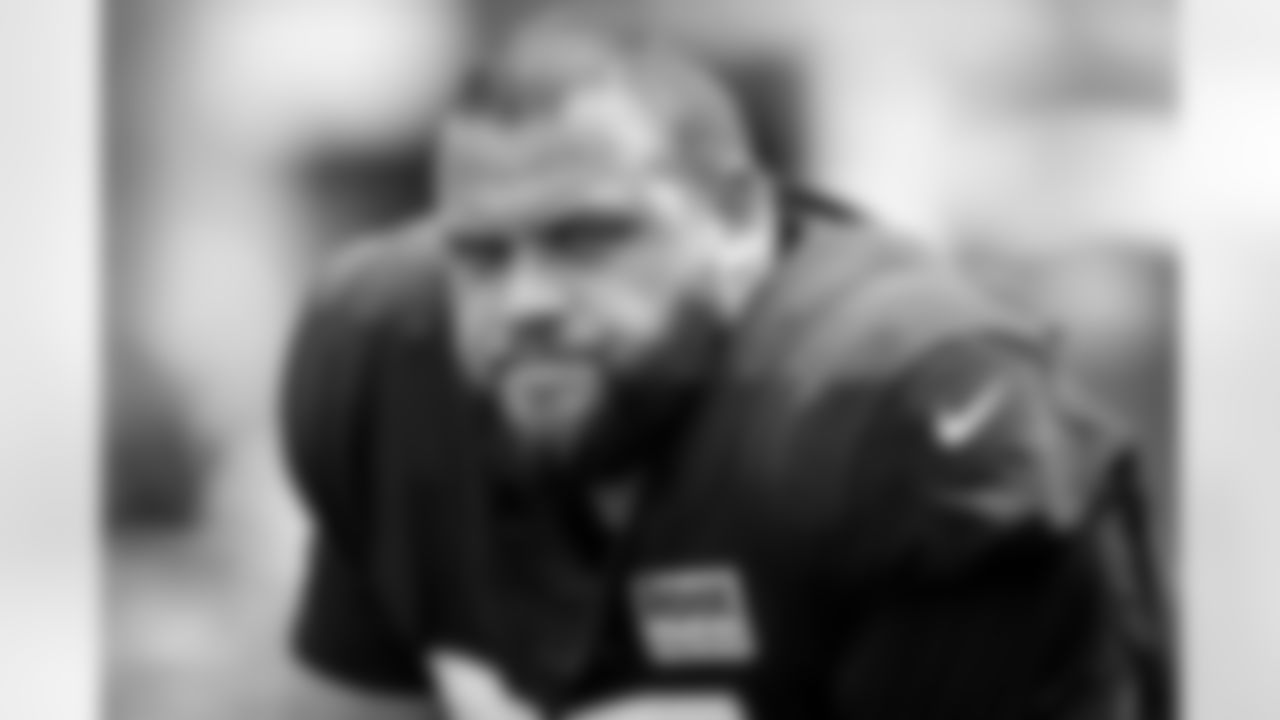 Offensive guard Joel Bitonio (75) during the ninth day of training camp at CrossCountry Mortgage Campus on August 6, 2022.