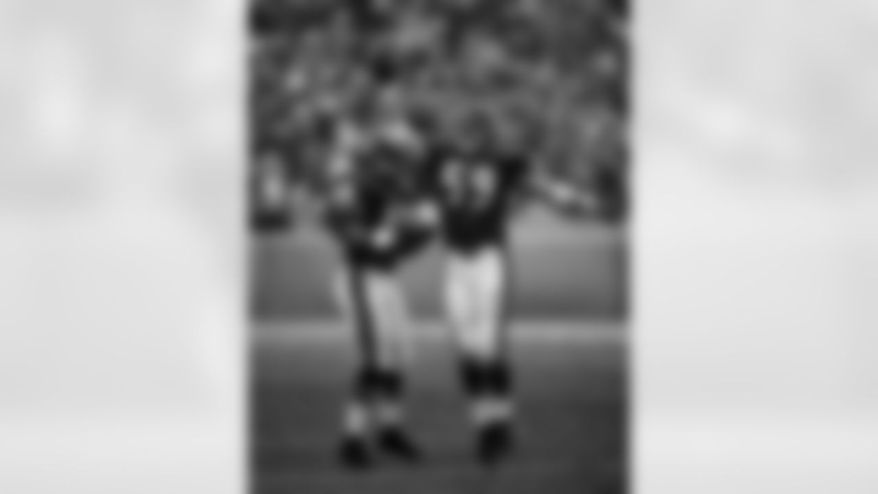 Chicago Bears linebacker Ron Rivera (59) is fired up after a defensive stop during the Bears 17-13 loss to the Dallas Cowboys in the 1991 NFC Wild Card Playoff Game on December 29, 1991 at Soldier Field in Chicago, Illinois. 1991 NFC Wild Card Playoff Game - Dallas Cowboys vs Chicago Bears - December 29, 1991 (AP Photo/NFL Photos)