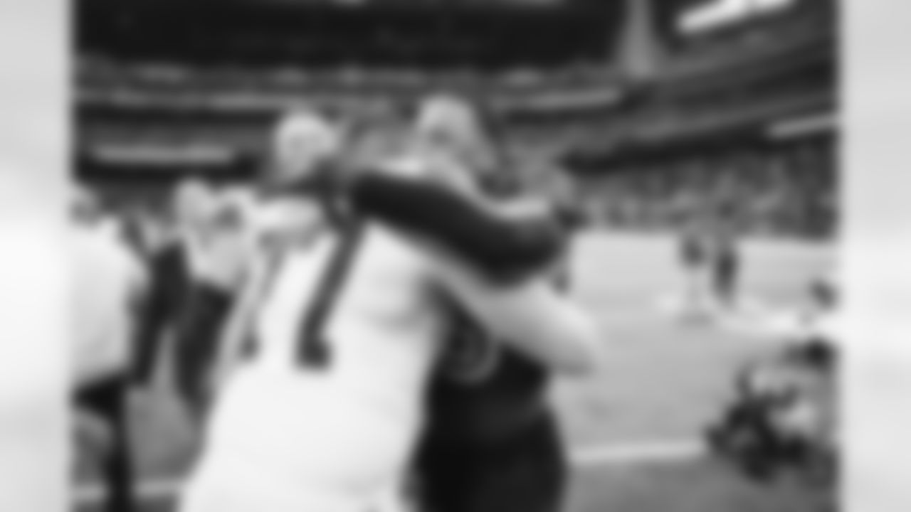 The Browns celebrate after a win over the Houston Texans on December 4, 2022 at NRG Stadium.
