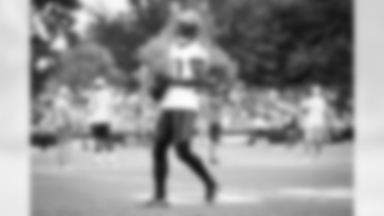 Wide receiver Jarvis Landry (80) during the fourteenth day of training camp on August 17, 2021.