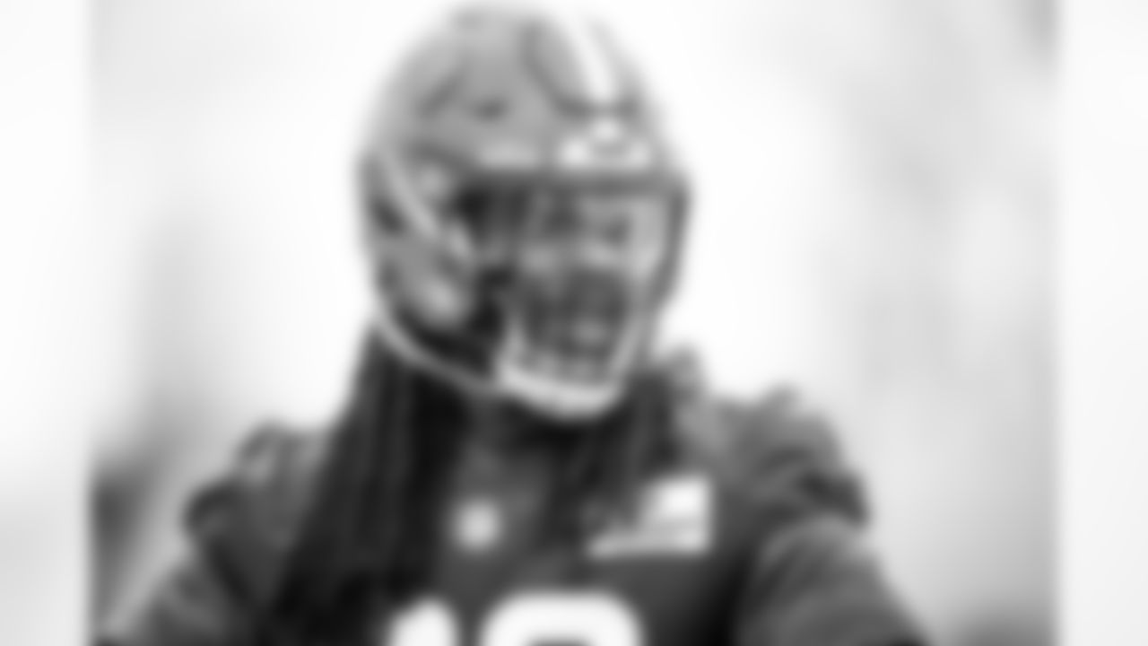 Defensive end Jadeveon Clowney (90) during practice on December 28, 2021.