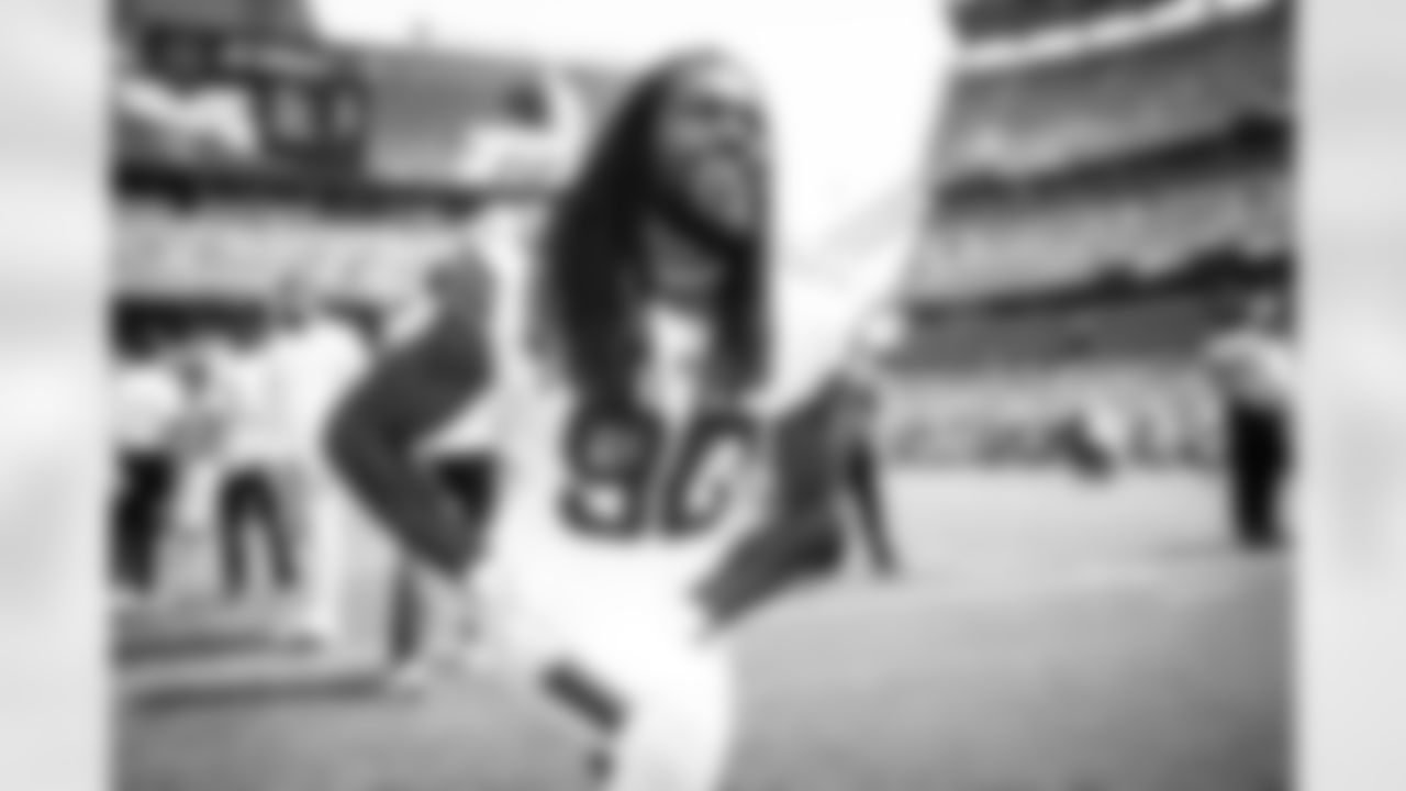 Defensive end Jadeveon Clowney (90) before a preseason NFL football game between the New York Giants and Cleveland Browns on August 22, 2021 at FirstEnergy Stadium. The Browns won 17-13.