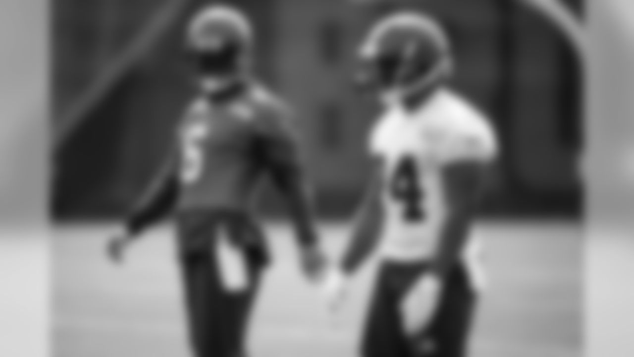 Quarterback Baker Mayfield (6) and Running Back Nick Chubb (24) during the third practice of OTAs on May 16, 2019