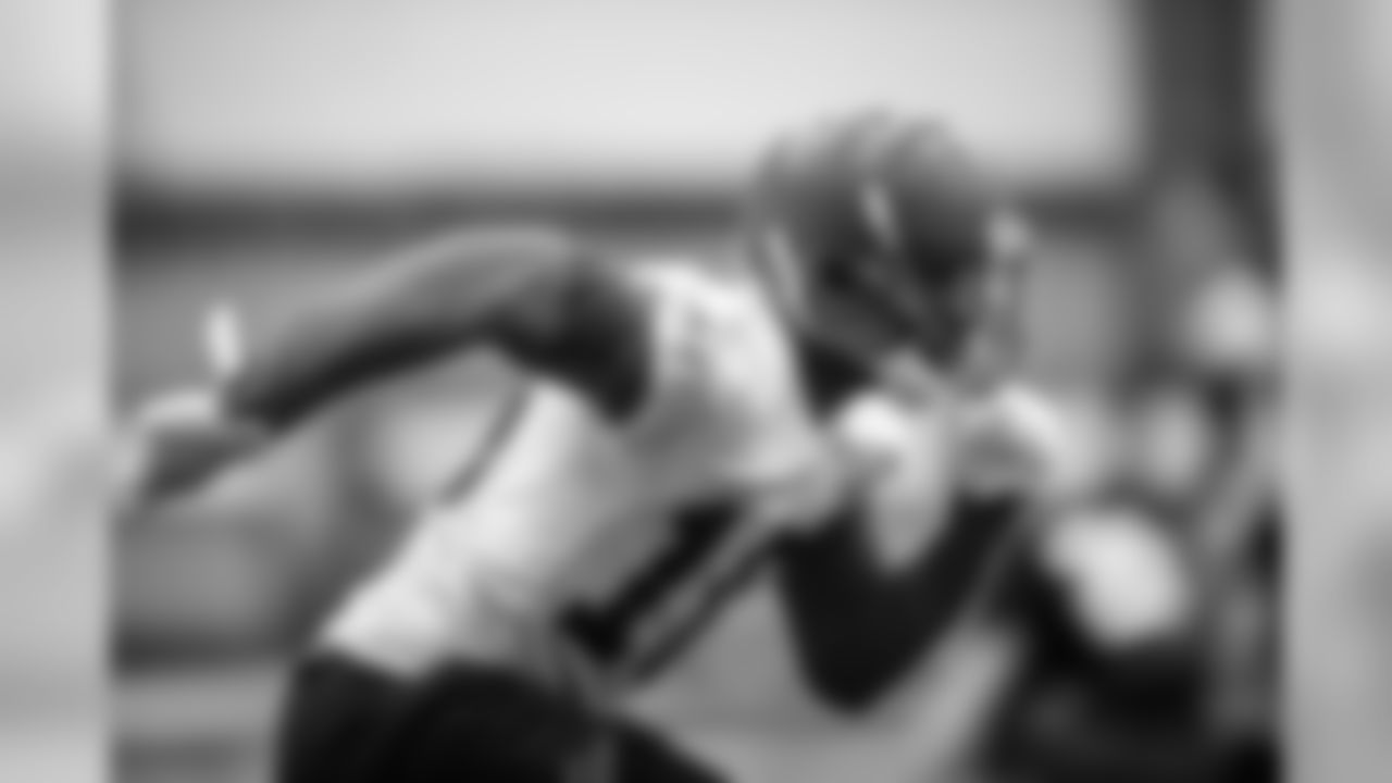 Wide receiver Jaelen Strong (10) during the second day of minicamp on June 5, 2019.