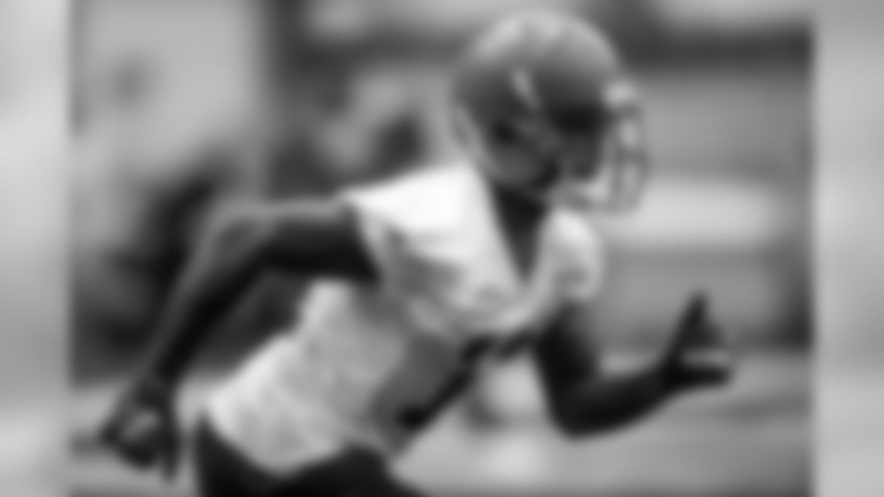 Wide receiver Antonio Callaway (11) during the second day of minicamp on June 5, 2019.