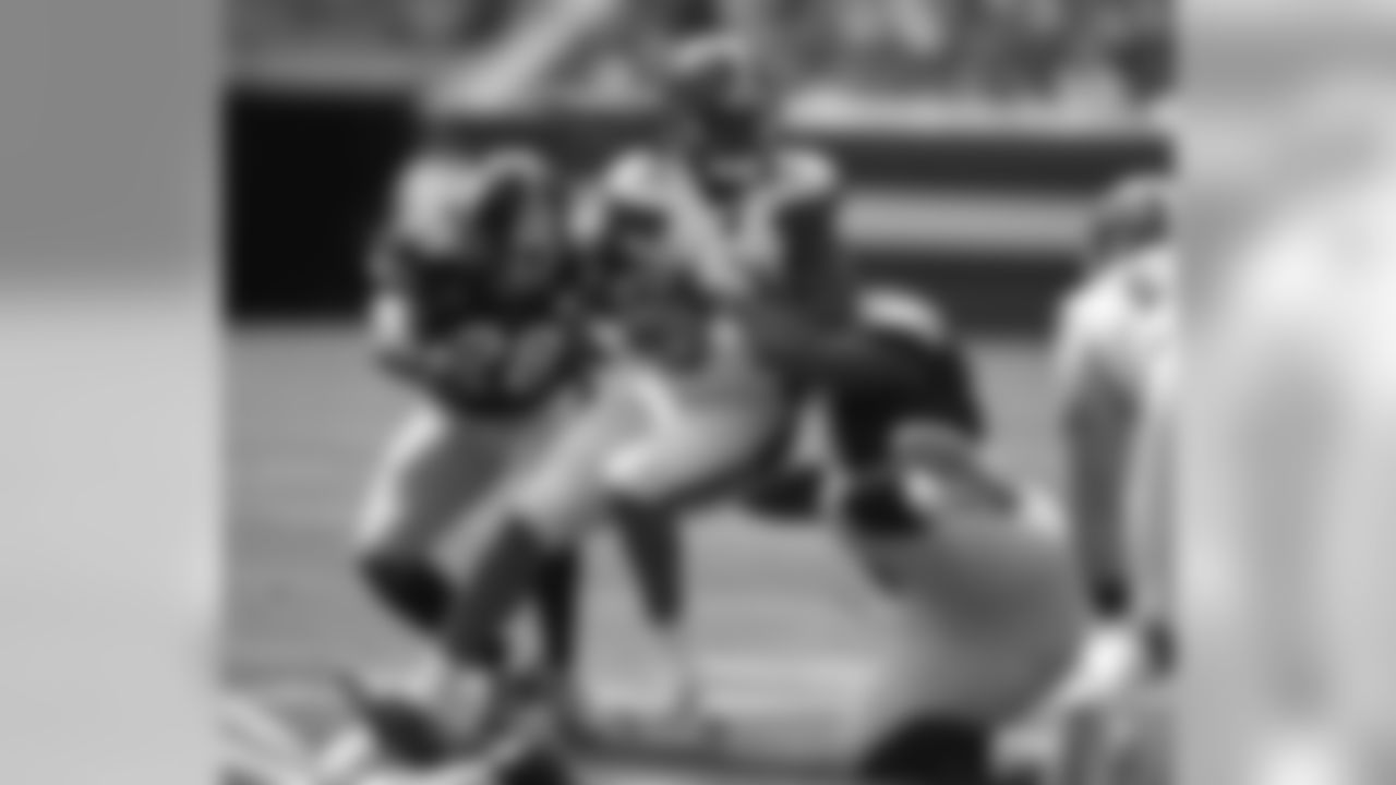 RB Isaiah Crowell is tackled.