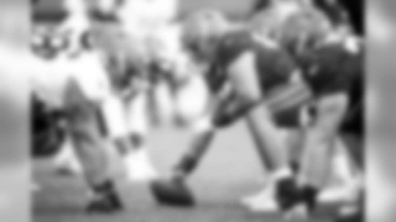 Center Nick Harris (53) during practice on August 17, 2020