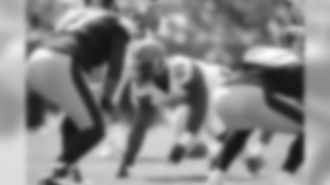 DL Larry Ogunjobi gets set before a play.