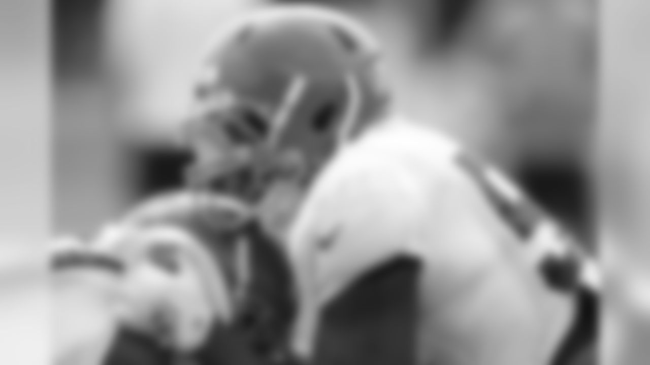 LB - Eric Martin