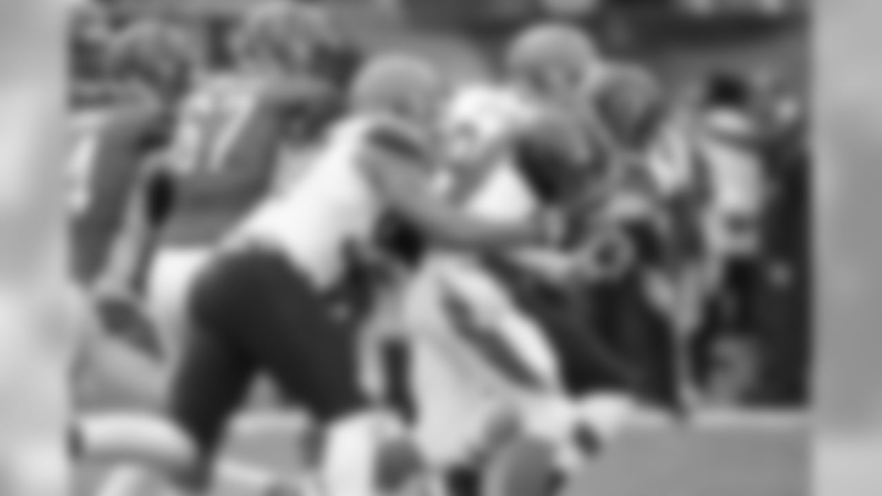 Jabaal Sheard pressures Bengals QB Andy Dalton at Cincinnati on Nov. 17.