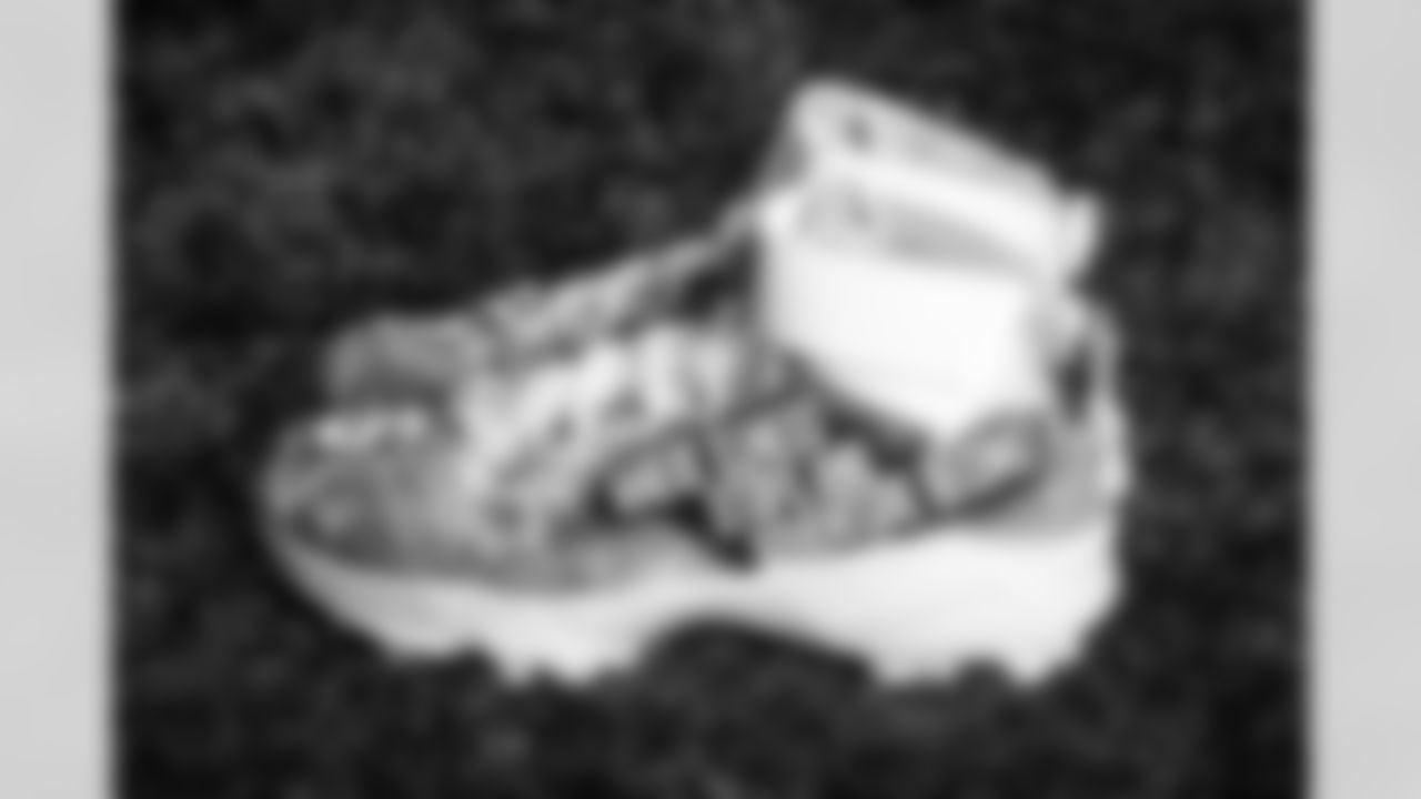 2022 My Cause My Cleats Photoshoot - Offensive guard Joel Bitonio (75) - A Kid Again Northern Ohio Chapter