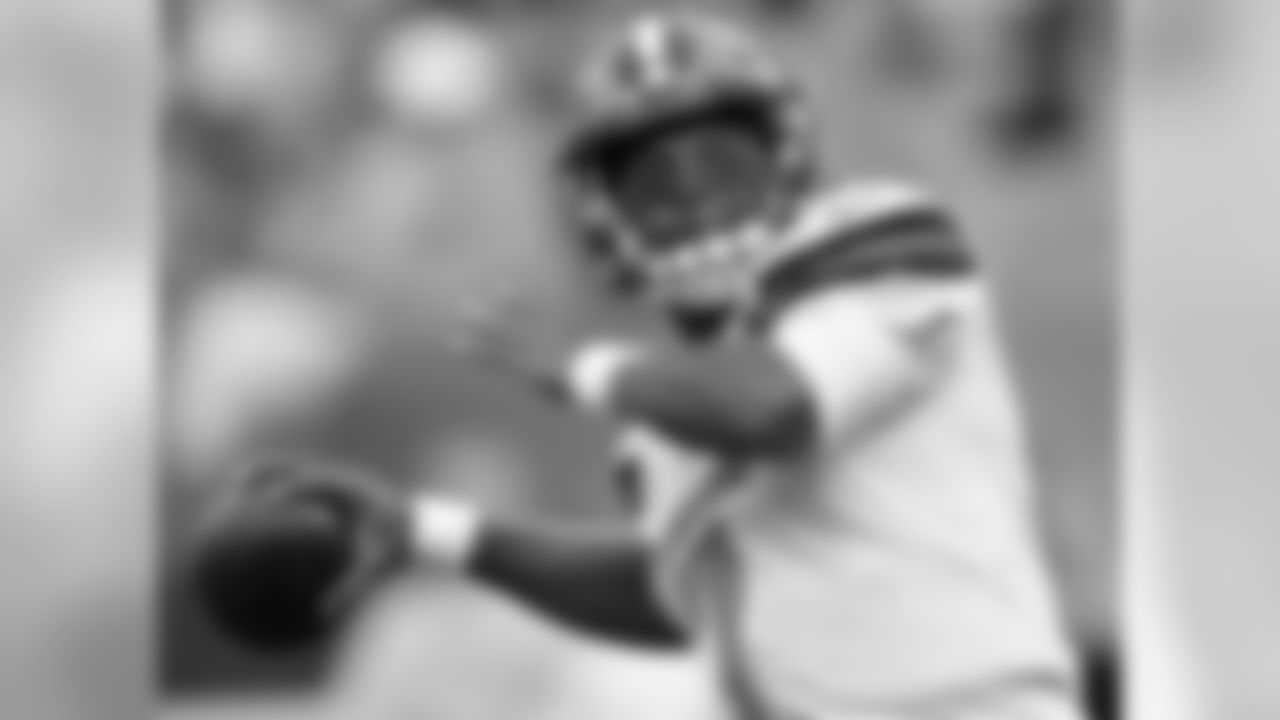QB DeShone Kizer passes before the preseason game against the New Orleans Saints.