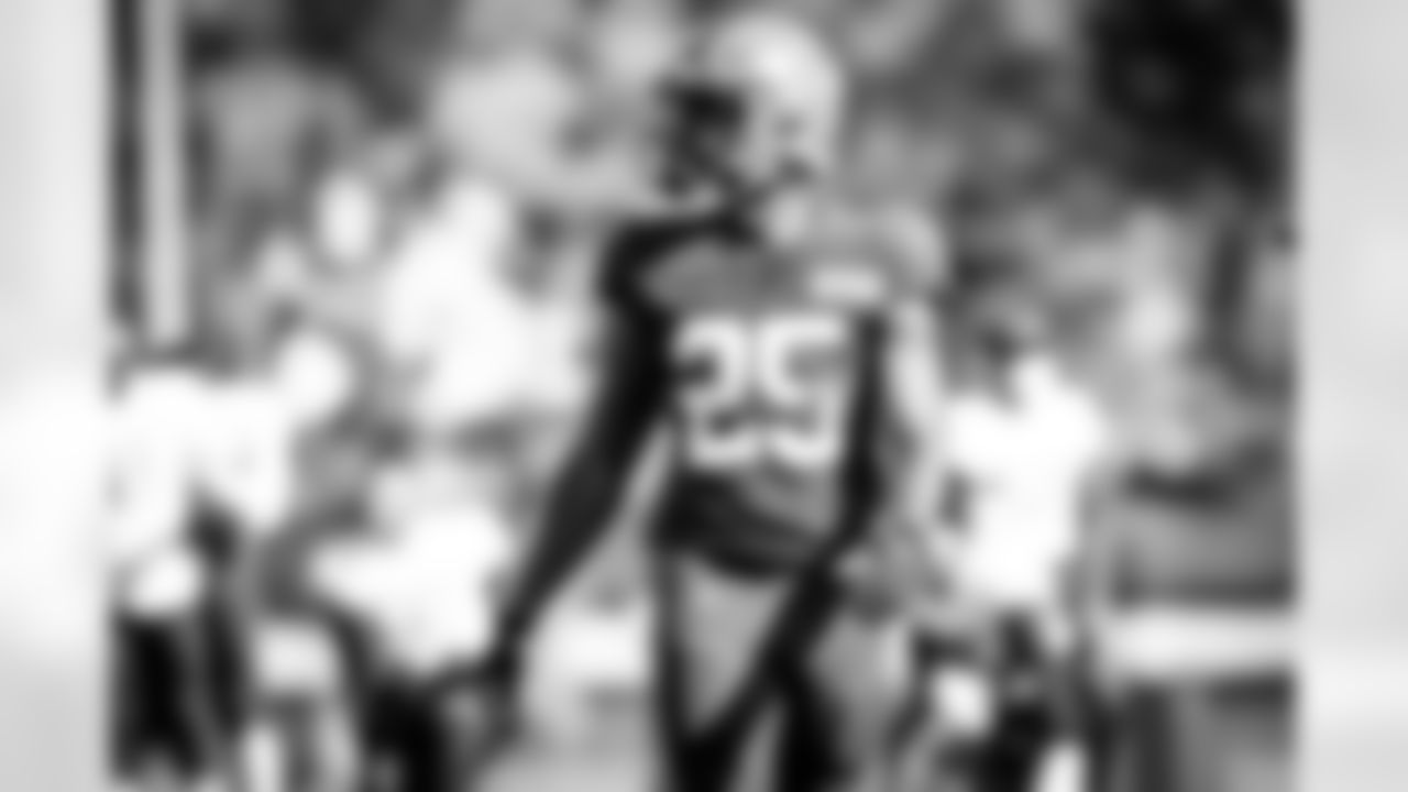 Running Back Dontrell Hilliard (25) during practice on October 7, 2020
