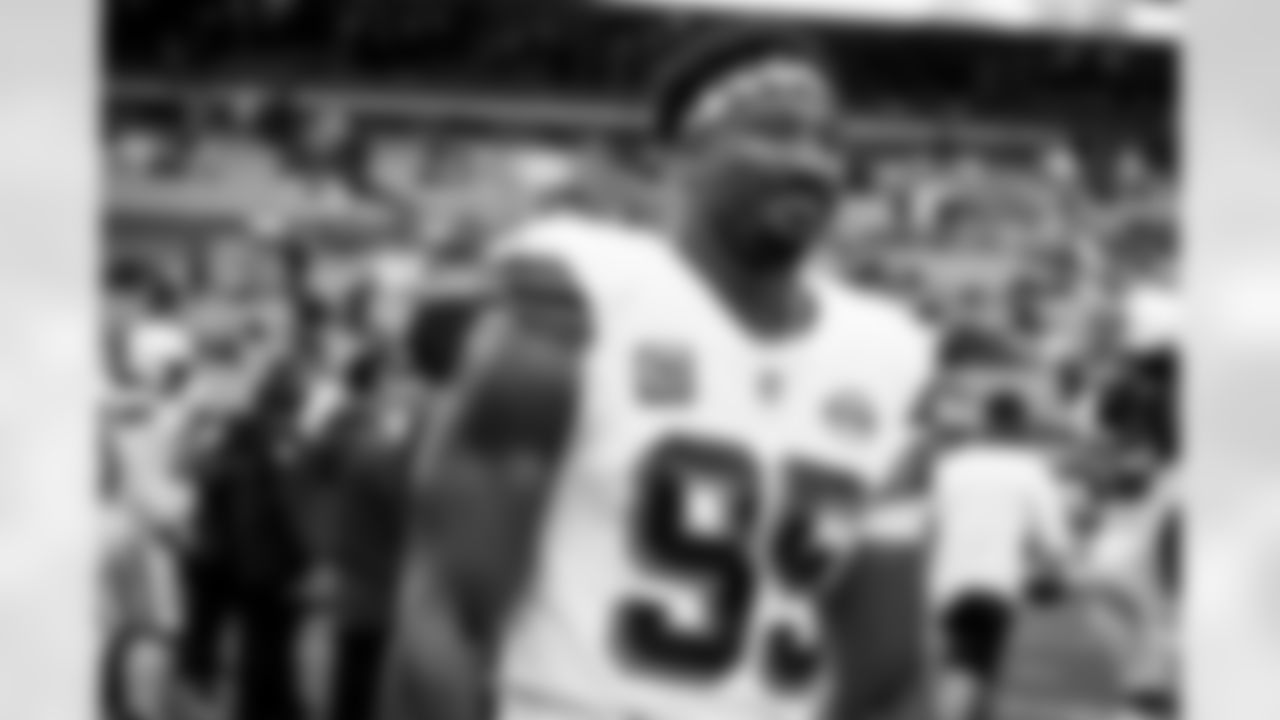Defensive end Myles Garrett (95) before a NFL football game between the San Francisco 49ers and Cleveland Browns on October 15, 2023 at Cleveland Browns Stadium.