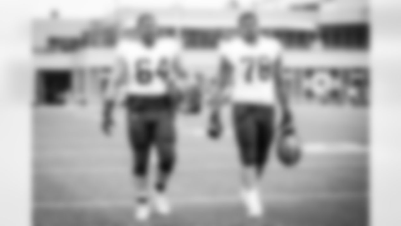 Center JC Tretter (64) and Offensive tackle Jack Conklin (78) during the eleventh day of training camp on August 10, 2021.