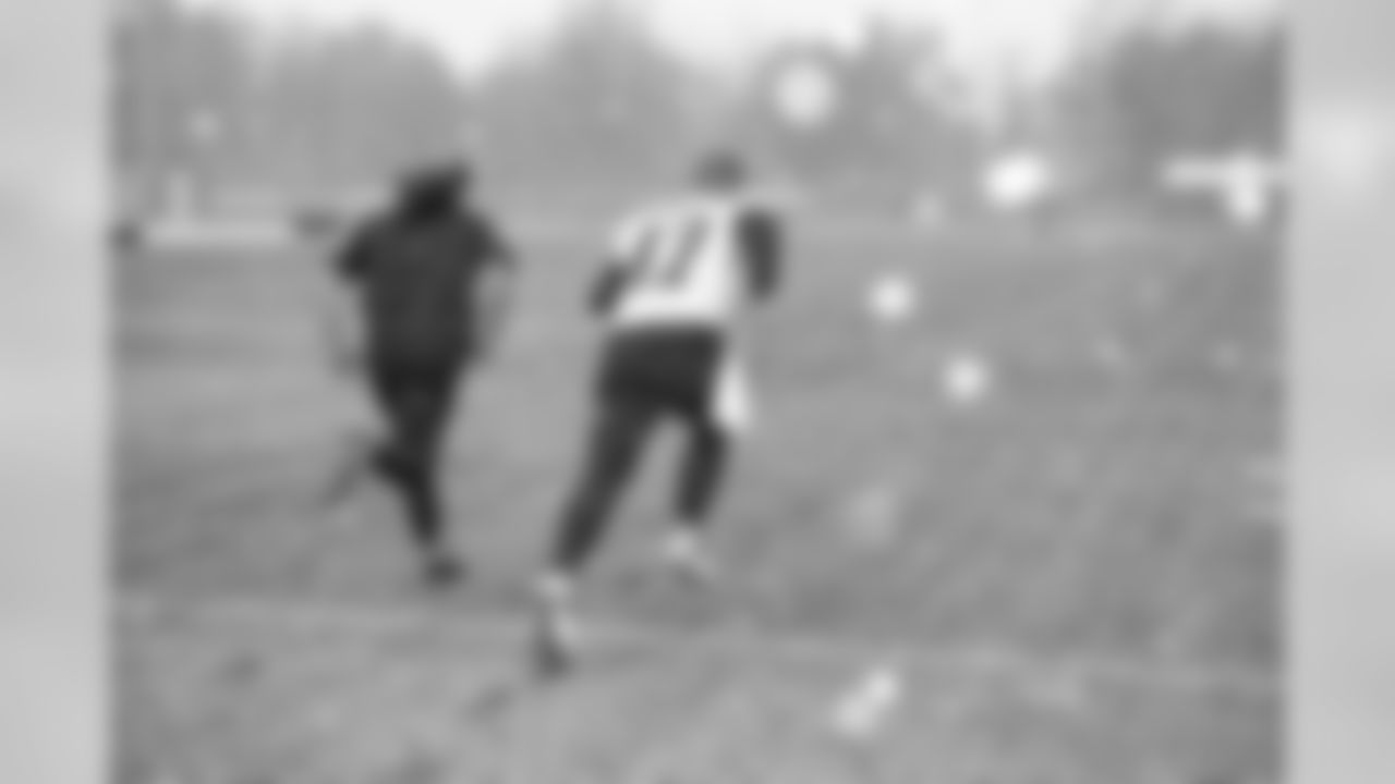 Long snapper Charley Hughlett (47) and Punter Jamie Gillan (7) on November 7, 2019.